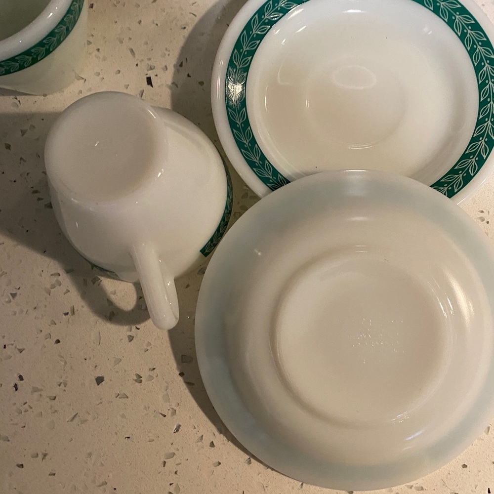 2 Vintage Pyrex Dinnerware Cups & Saucers Laurel Leaf Fern Green - Perfect! - Picture 4 of 7